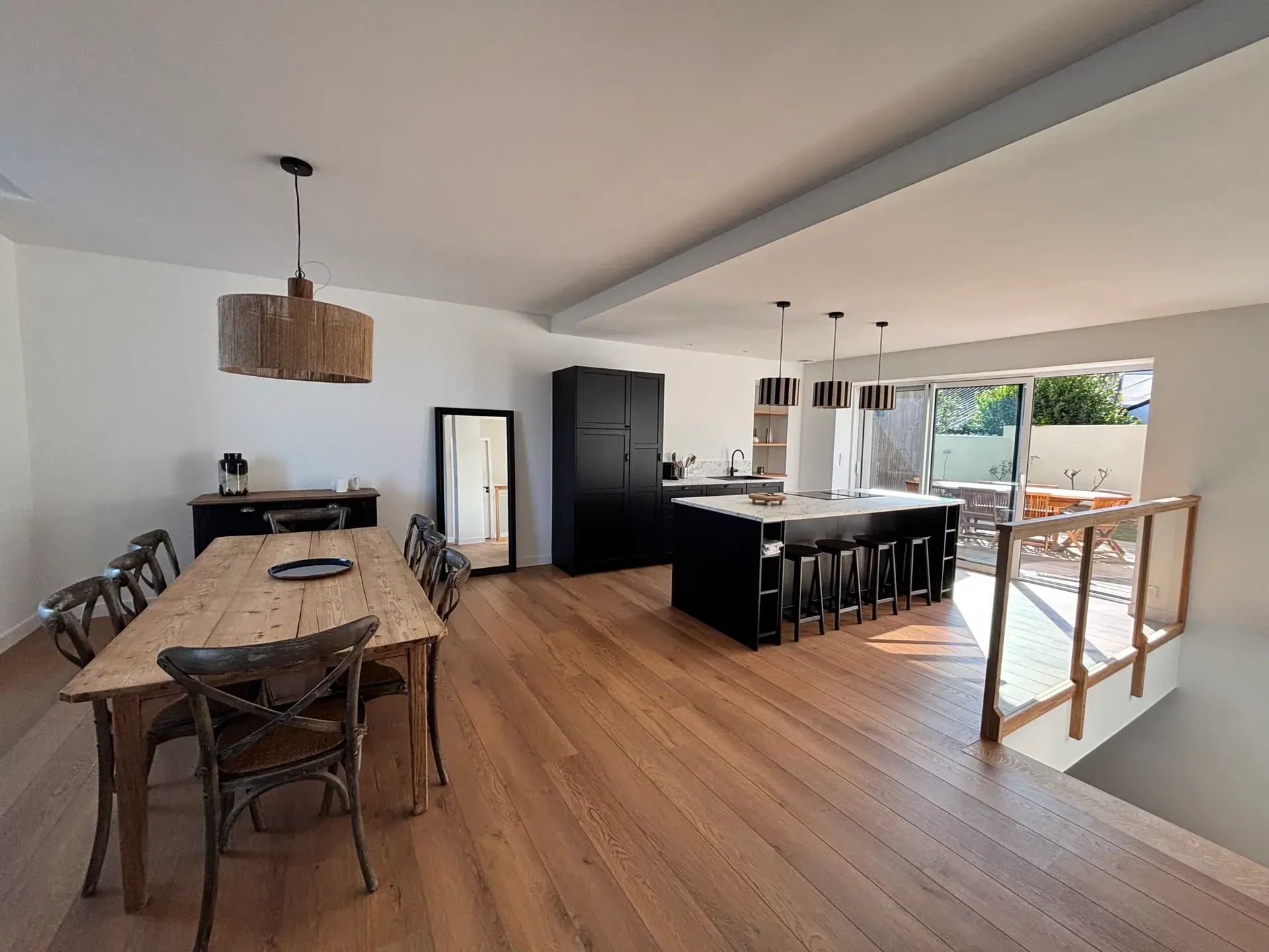 Dominique, appartement de 140m2 front de mer avec terrasse et jardin de 130m2 à Roscoff (photo 4)