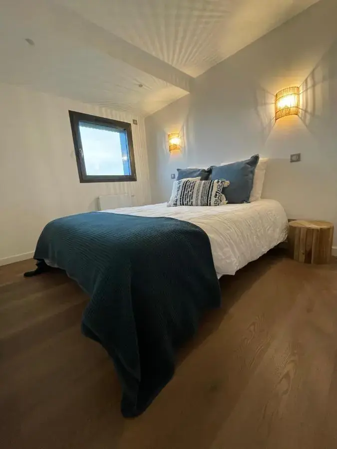 Grande Terre, villa front de mer et spa avec jardin clos à Roscoff (photo 5)