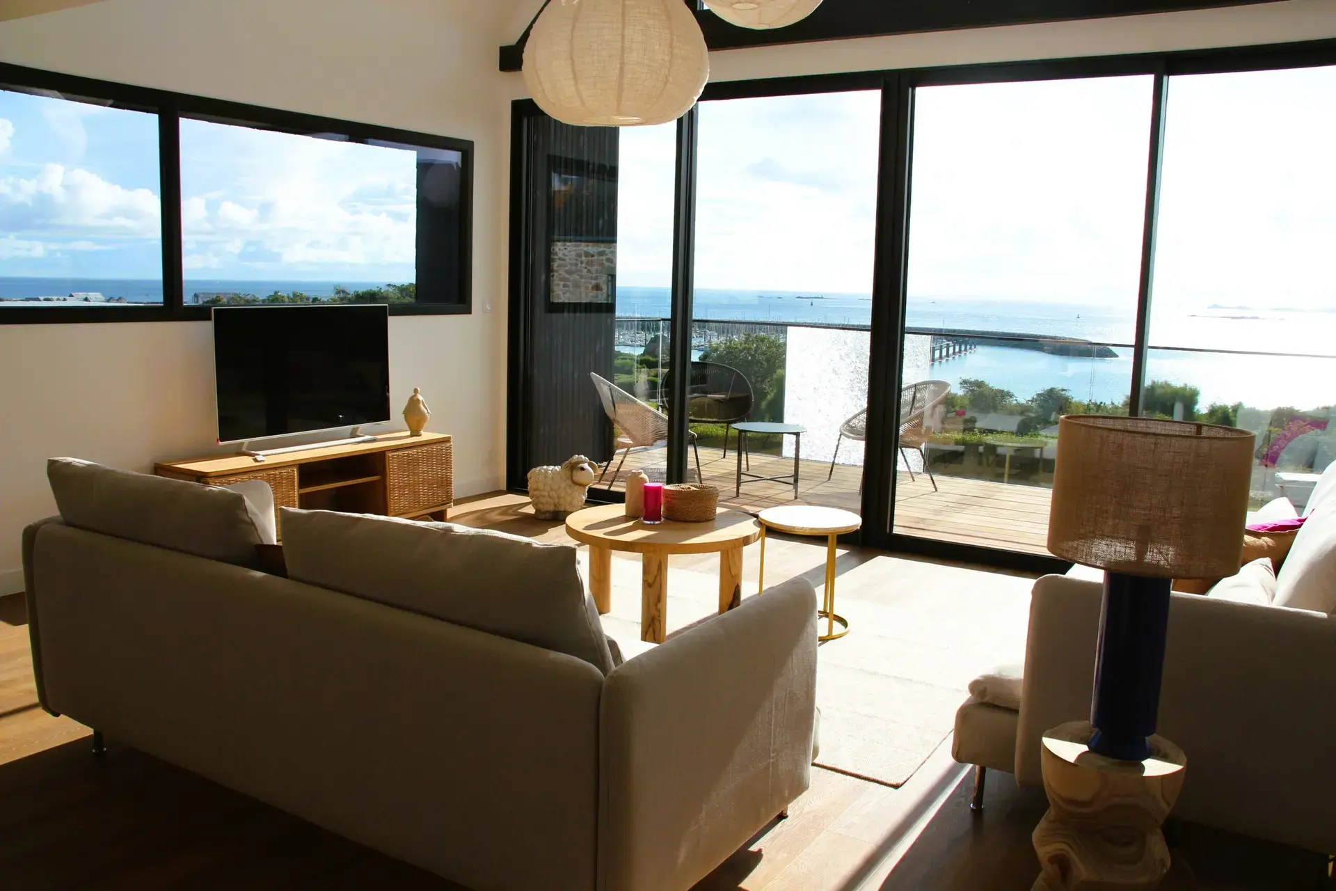 Séjour avec vue mer dans une location de vacances à Roscoff