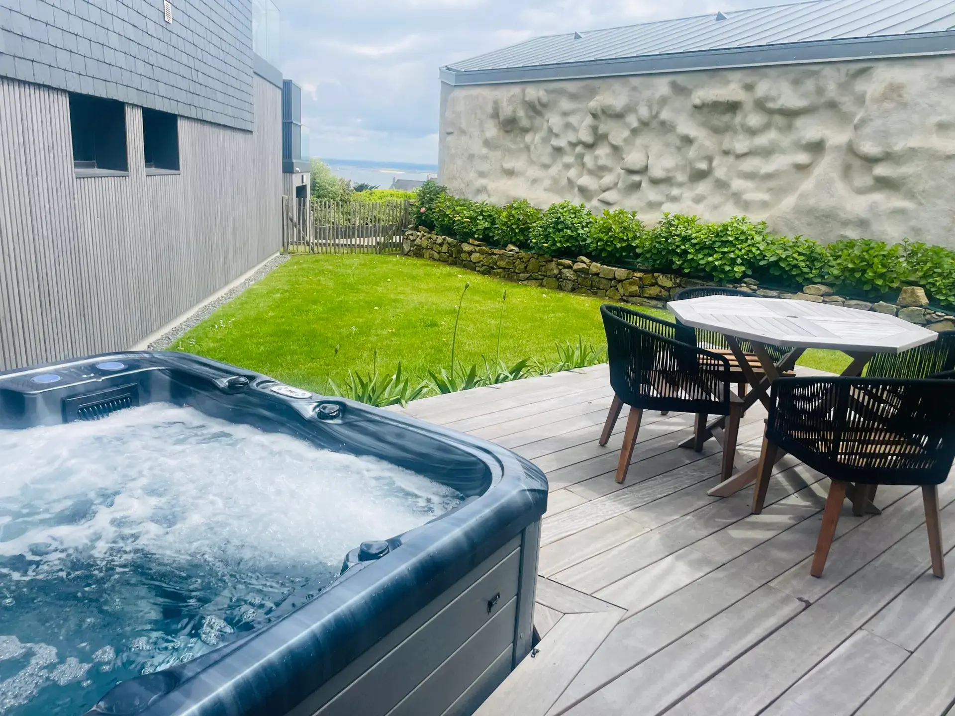 Petite Terre, villa vue mer et spa avec jardin clos à Roscoff (photo 1)