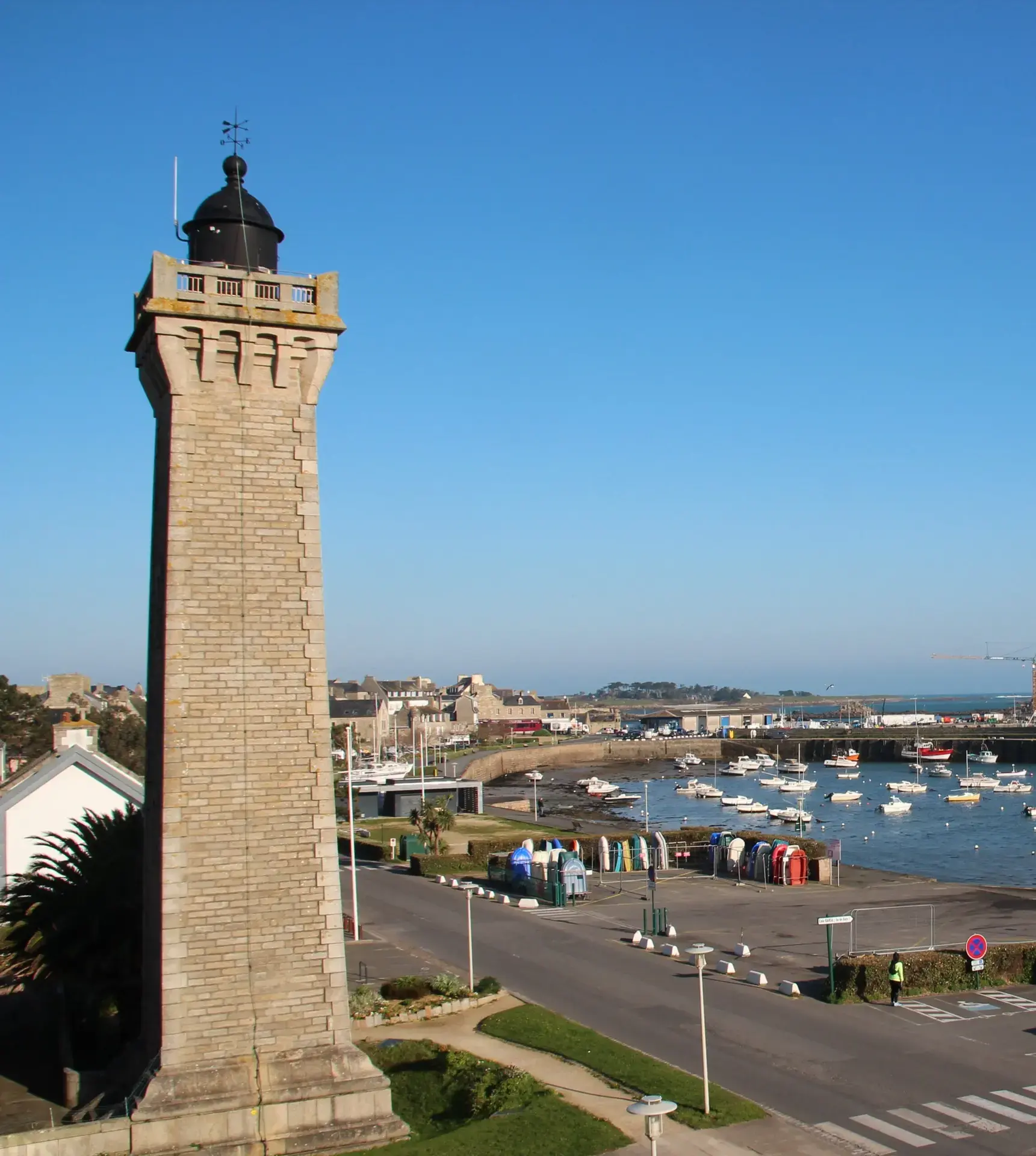 Ty Phare, appartement sur le port avec vue mer à Roscoff (photo 1)